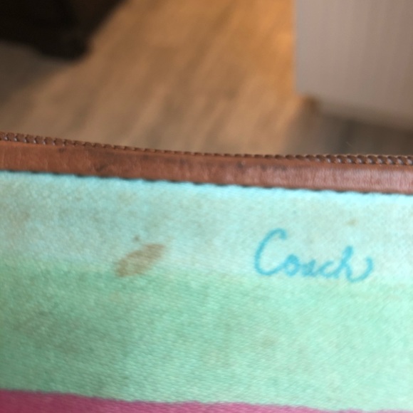 Coach wristlet - Picture 4 of 7